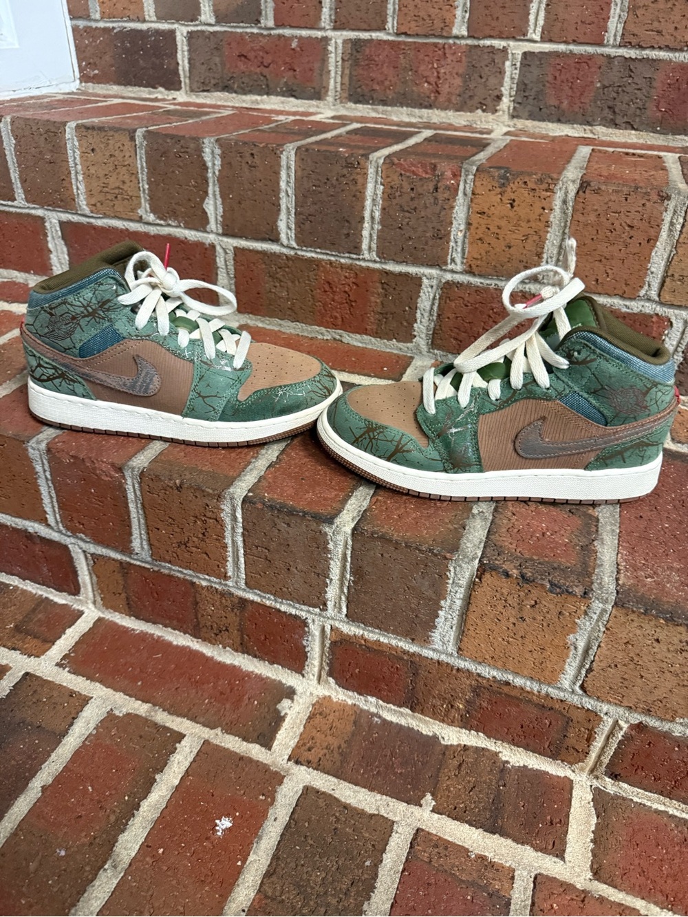 Air Jordan 1 Treeline Kids High-Top Sneakers in Green and Brown